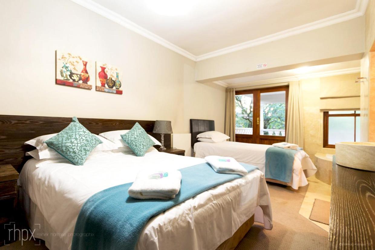 Or Tambo Guest House Kempton Park Dış mekan fotoğraf
