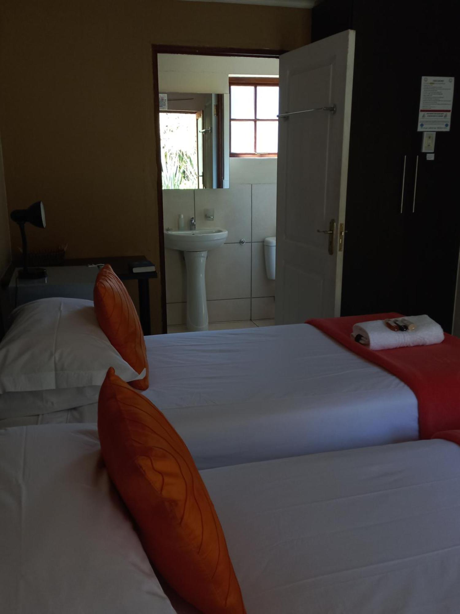 Or Tambo Guest House Kempton Park Dış mekan fotoğraf