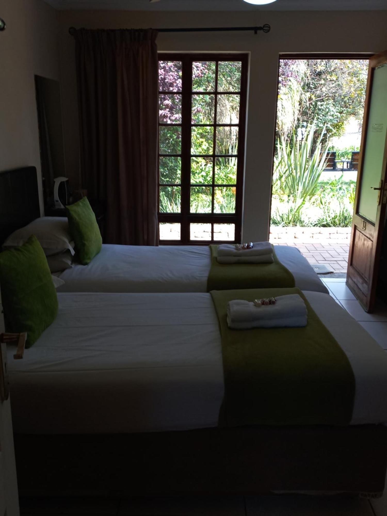 Or Tambo Guest House Kempton Park Dış mekan fotoğraf