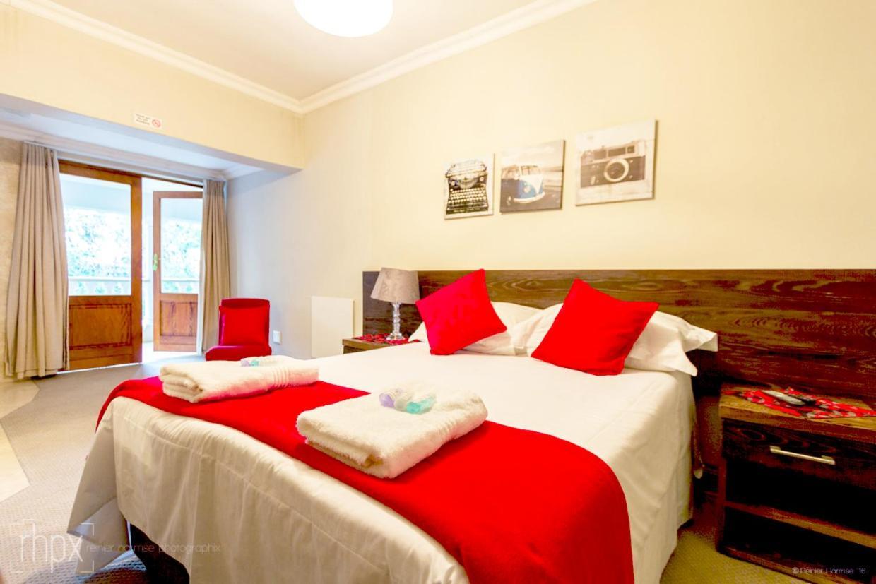 Or Tambo Guest House Kempton Park Dış mekan fotoğraf