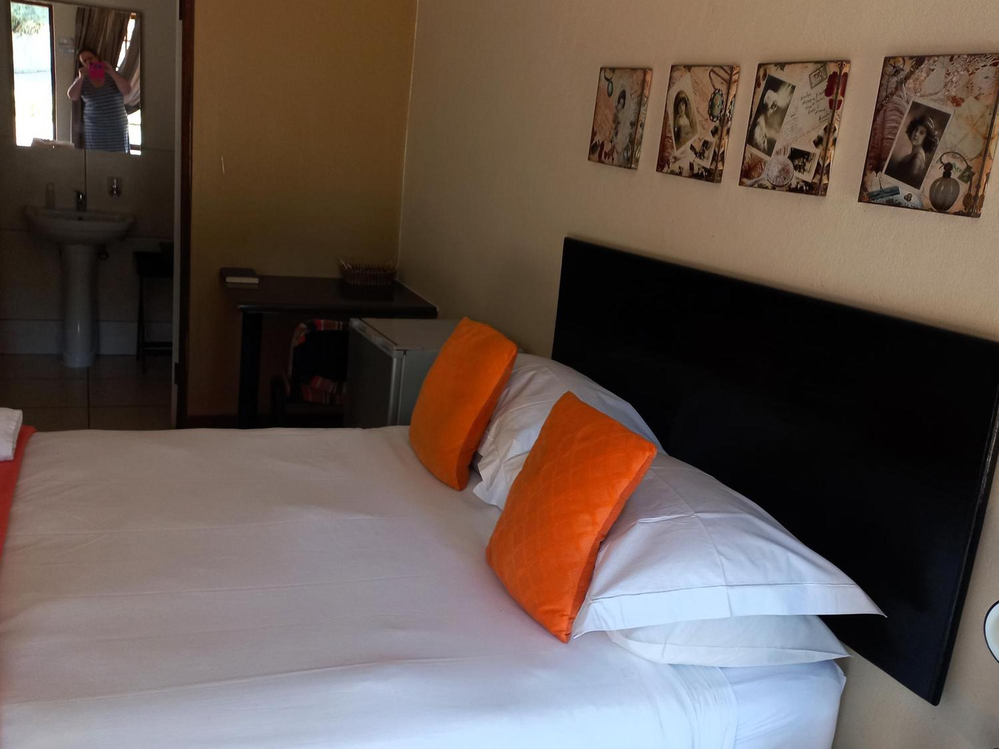 Or Tambo Guest House Kempton Park Dış mekan fotoğraf