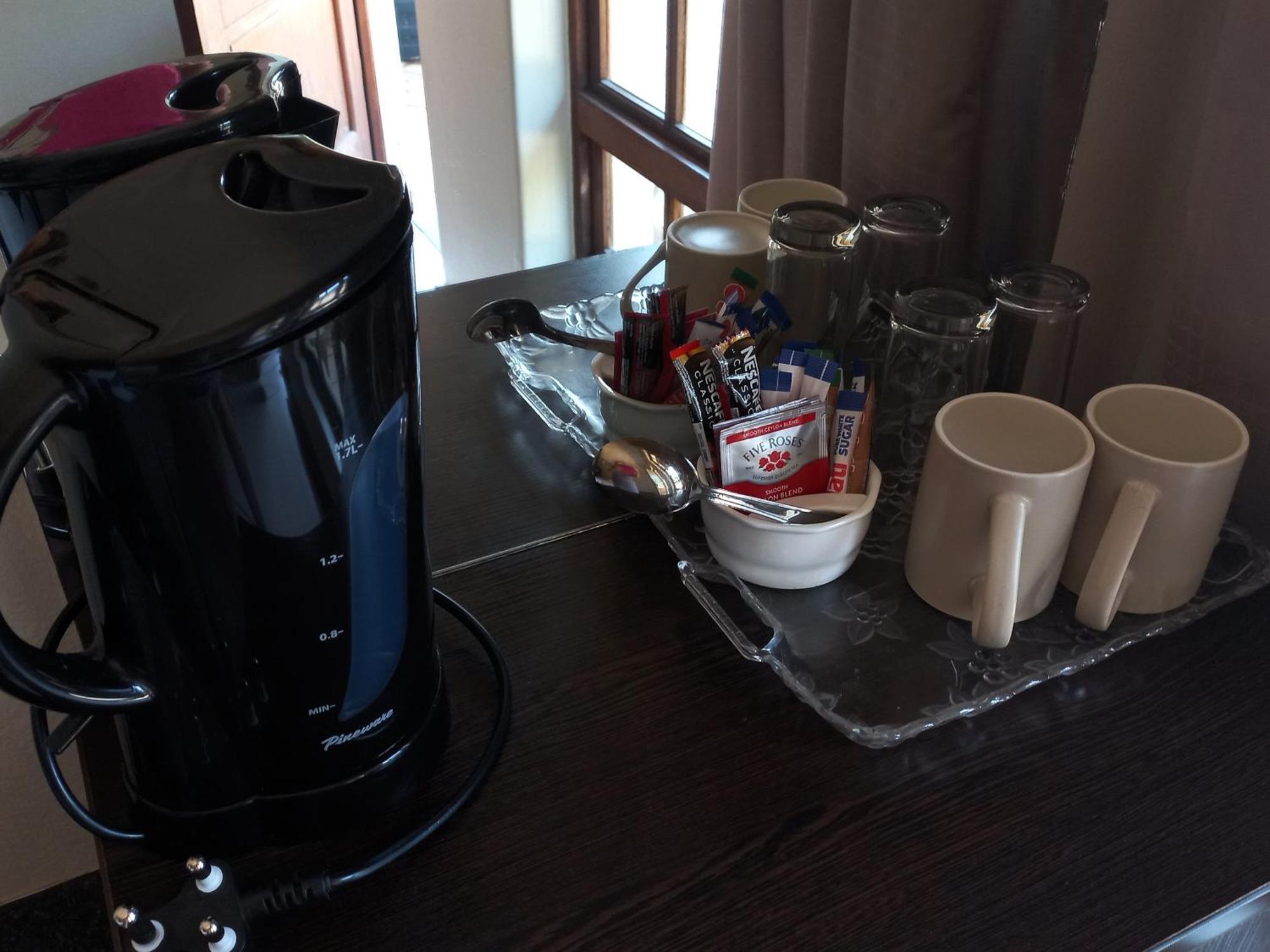 Or Tambo Guest House Kempton Park Dış mekan fotoğraf
