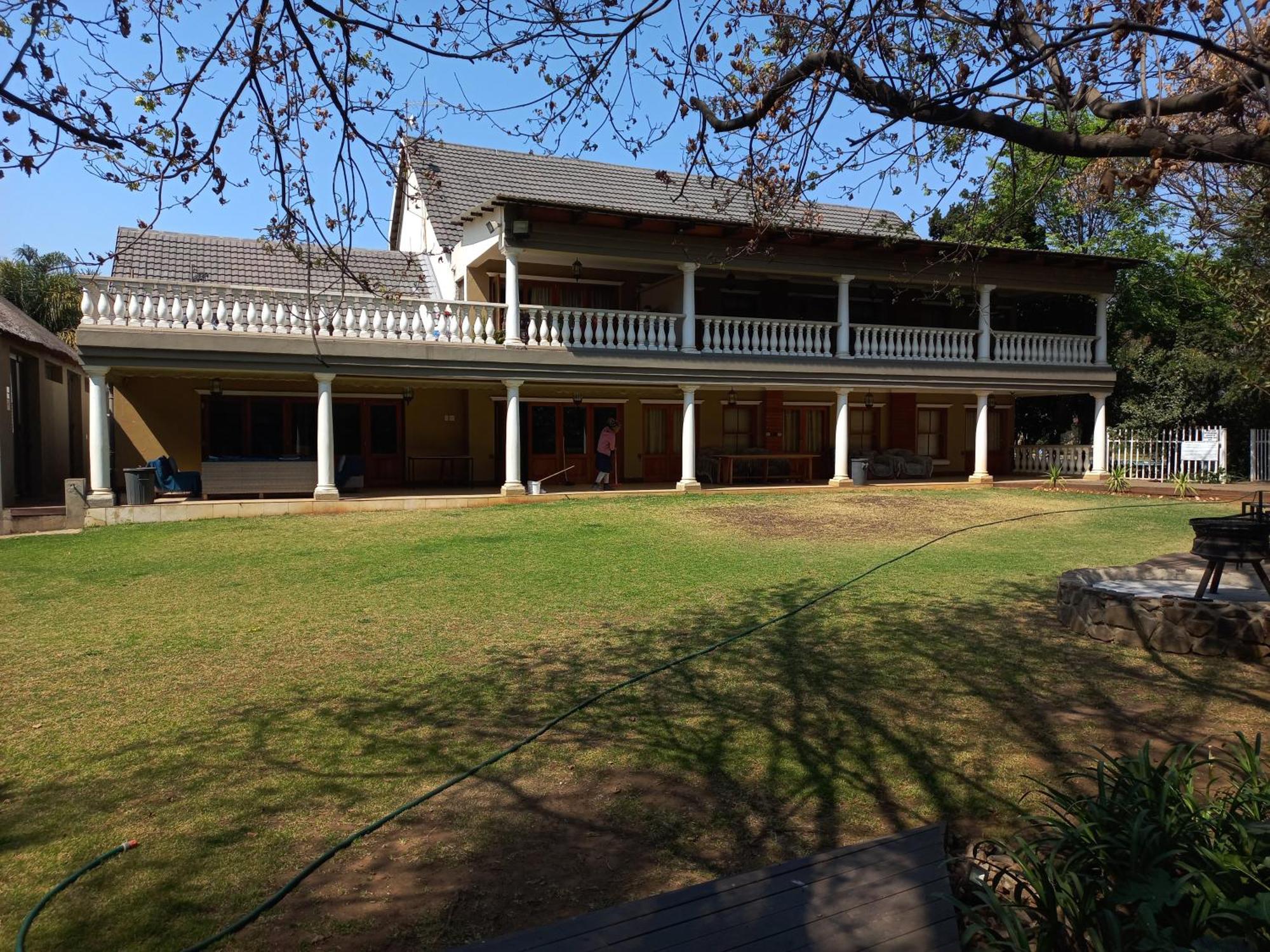 Or Tambo Guest House Kempton Park Dış mekan fotoğraf