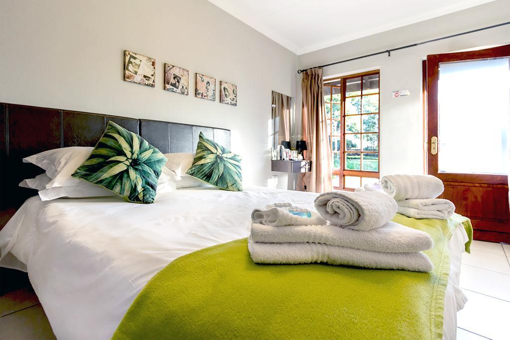 Or Tambo Guest House Kempton Park Dış mekan fotoğraf