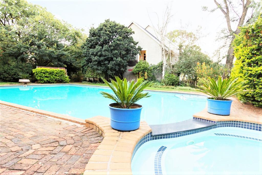 Or Tambo Guest House Kempton Park Dış mekan fotoğraf